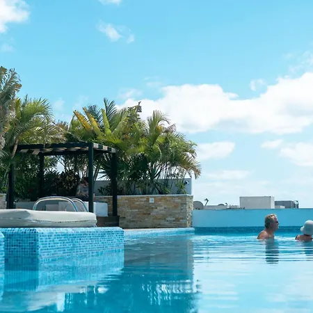 Lux Condo Center- Rooftop Sea View-Fast Wi-Fi